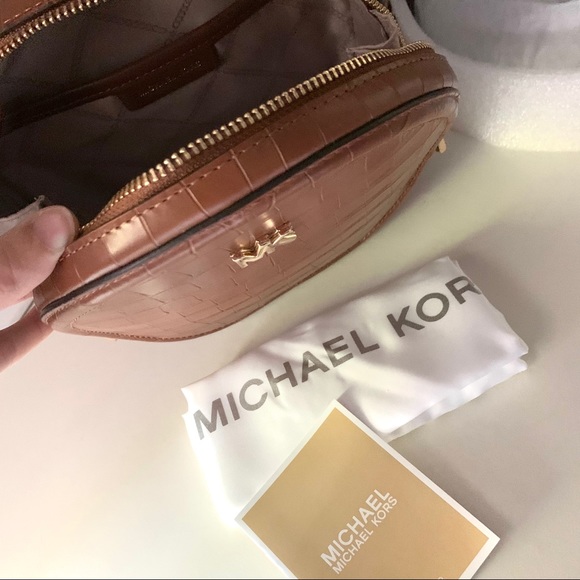 NWT authentic MK croc leather canteen bag - Picture 6 of 9